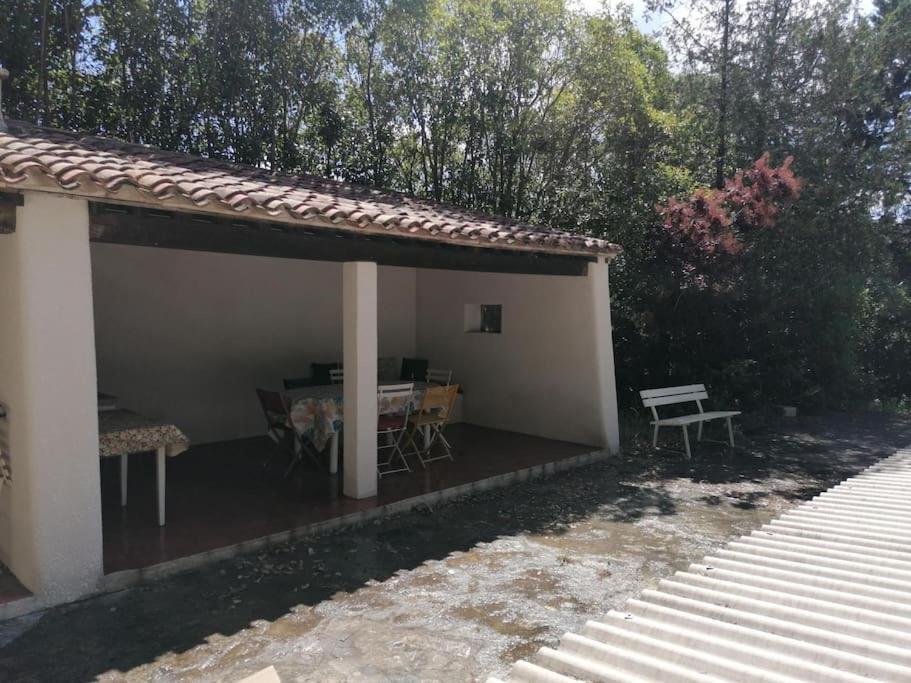 Studio Meyreuil-Terrasse-Au Calme En Campagne-Clim Kültér fotó